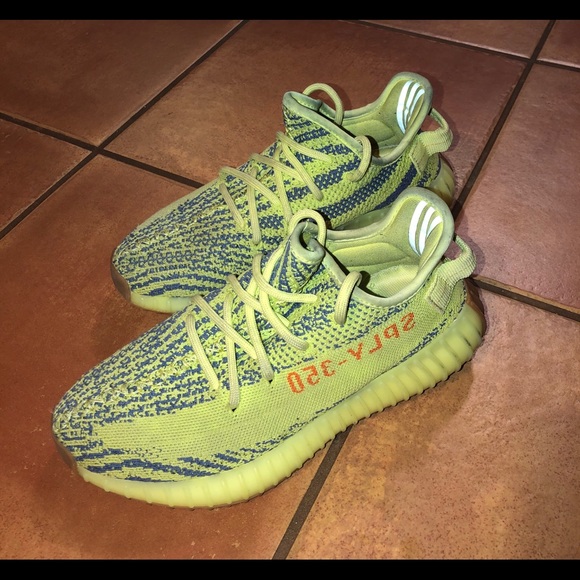 Unisex Yeezy Boost 350 V2 in Semi Frozen Yellow - Picture 4 of 5